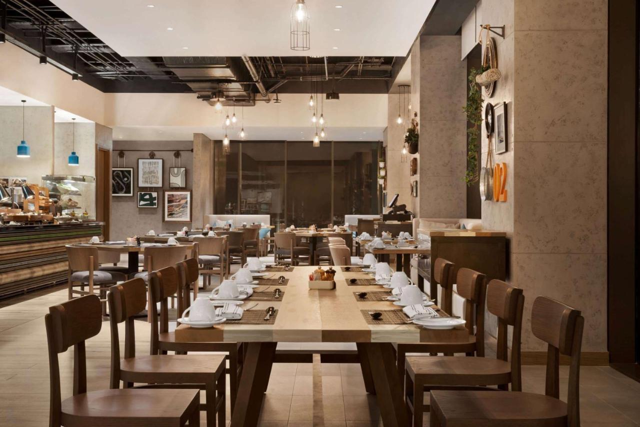 Mercure Dubai Gold District 외부 사진